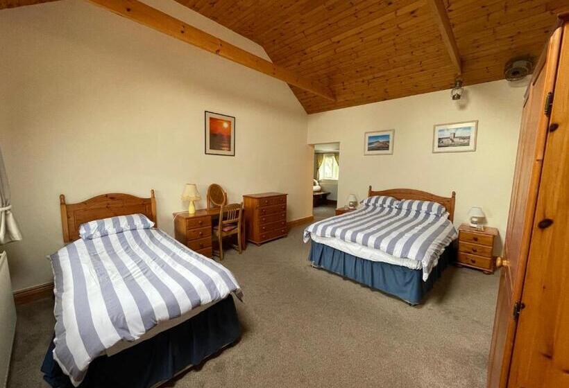 مبيت وإفطار The Waterings