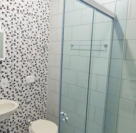 Cabanas Hostel & Suites