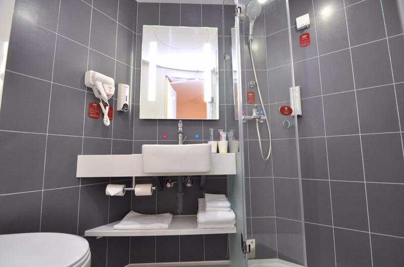 Elan Hotel Nanjing North Daqiao Road Red Sun Plaza