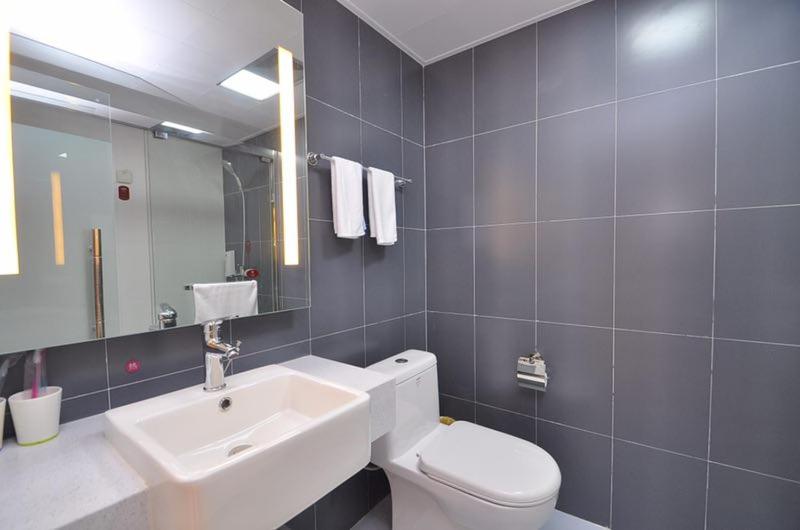 Elan Hotel Nanjing North Daqiao Road Red Sun Plaza