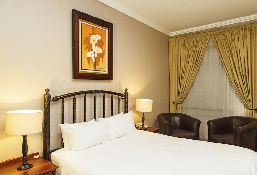 Отель Forever  At Centurion