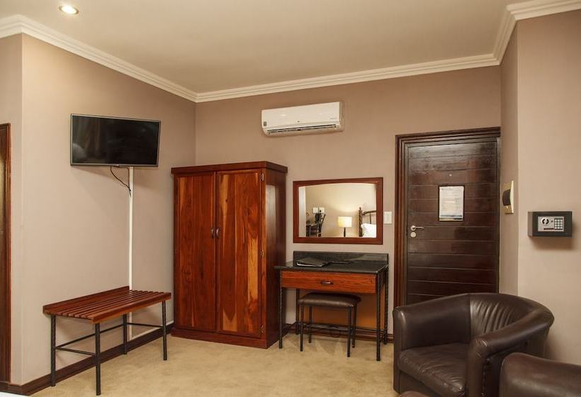 Отель Forever  At Centurion