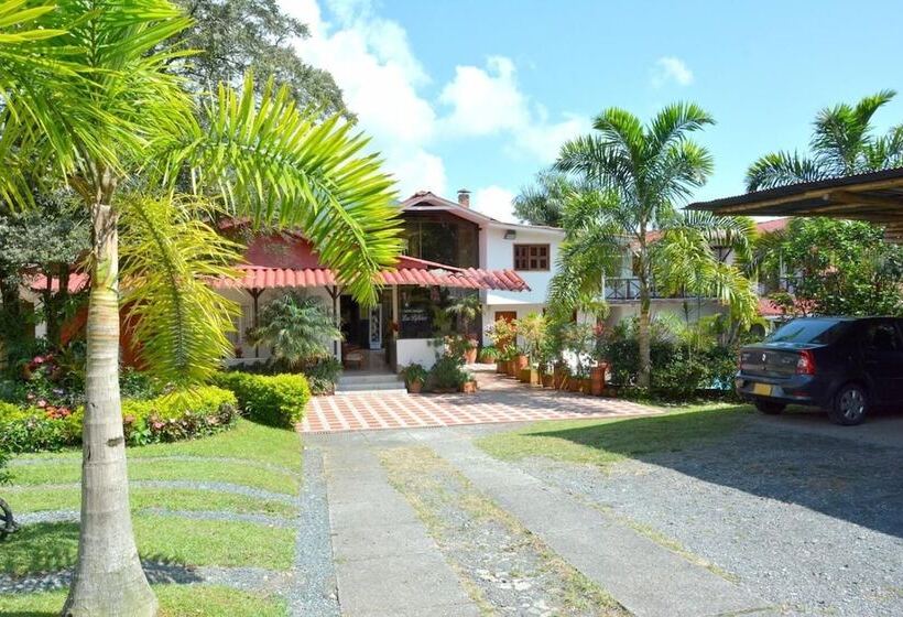 هتل Cabañas Las Bifloras