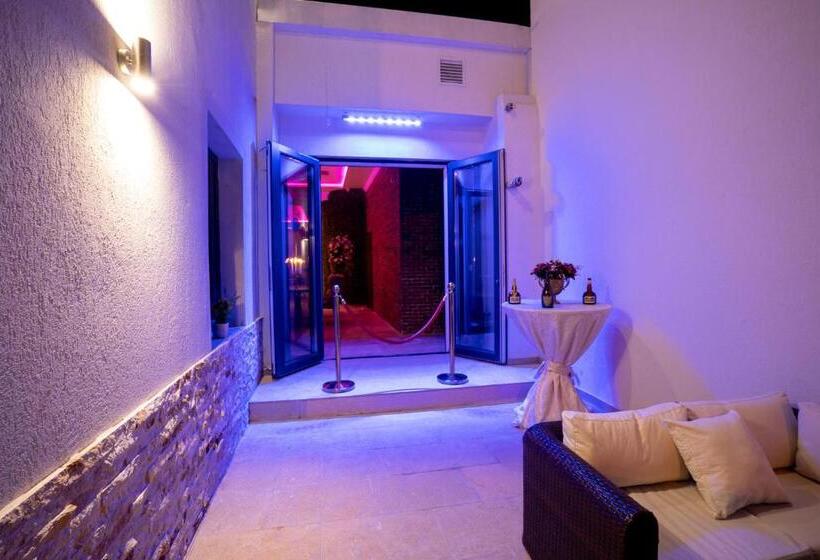 هتل Boutique Casa Fiori