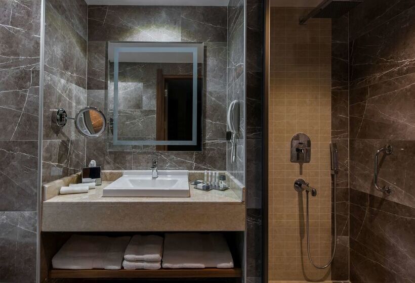 هتل Doubletree By Hilton  Elazig