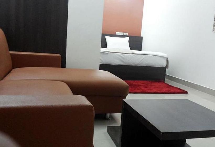 فندق Ebenezer Suites