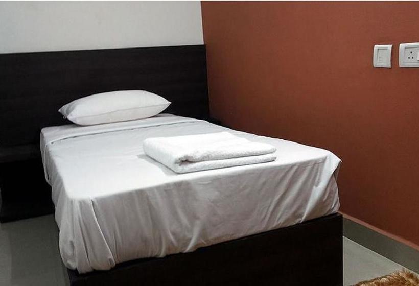 فندق Ebenezer Suites