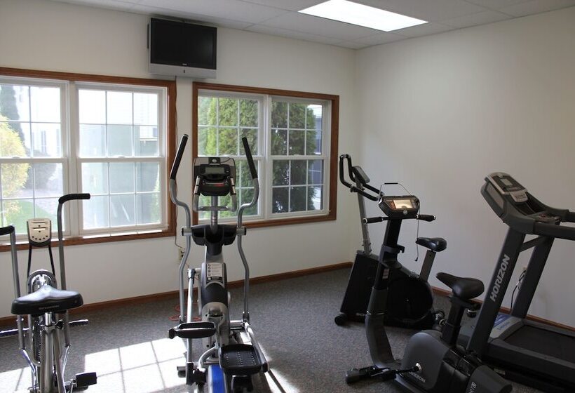 فندق Farmstead Inn And Conference Center