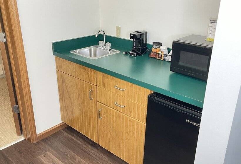 فندق Farmstead Inn And Conference Center