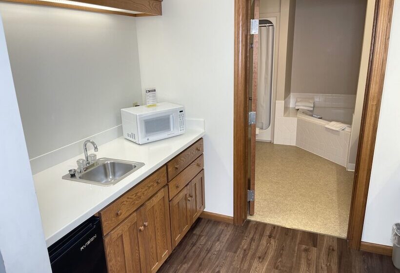 فندق Farmstead Inn And Conference Center