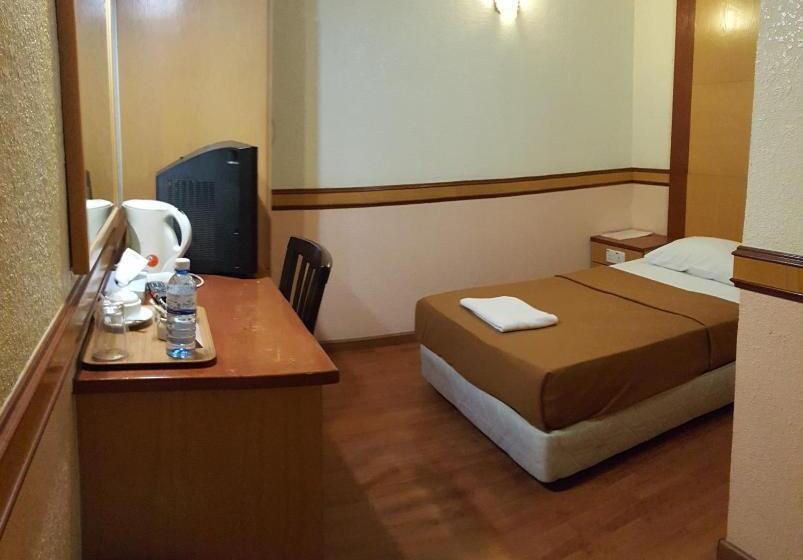 בית מלון כפרי Flora Place