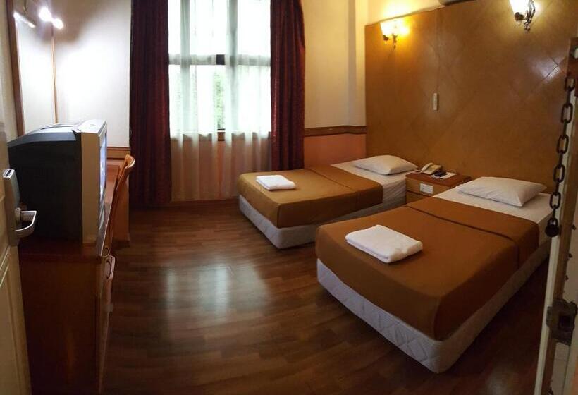 בית מלון כפרי Flora Place