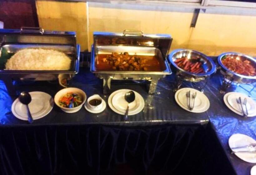 בית מלון כפרי Flora Place