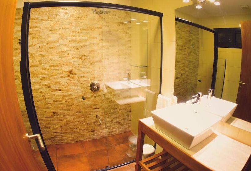 فندق Hostería La Bordona