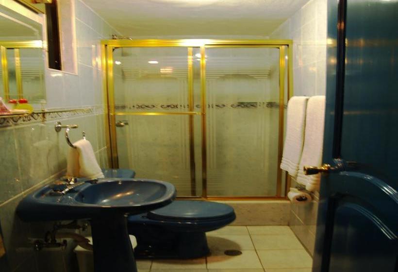 ホテル Humming Bird Ecuador