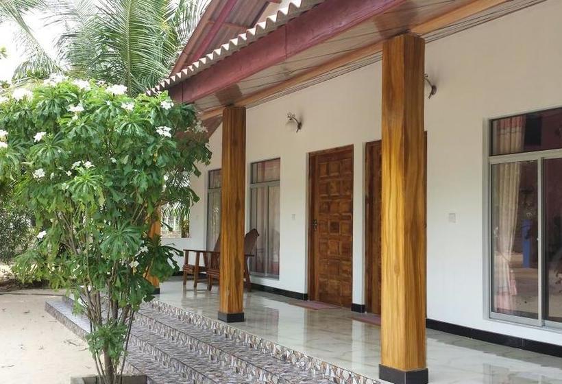 فندق Island Breeze Inn