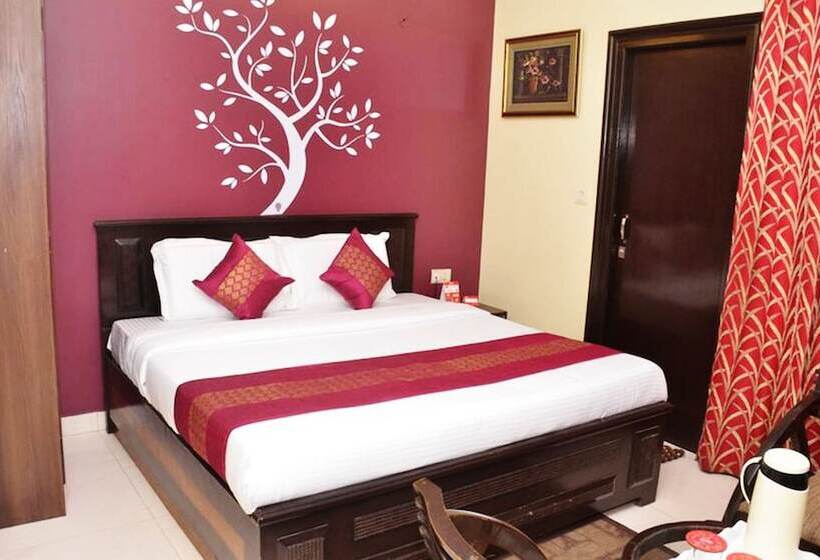 فندق Jinendra Inn