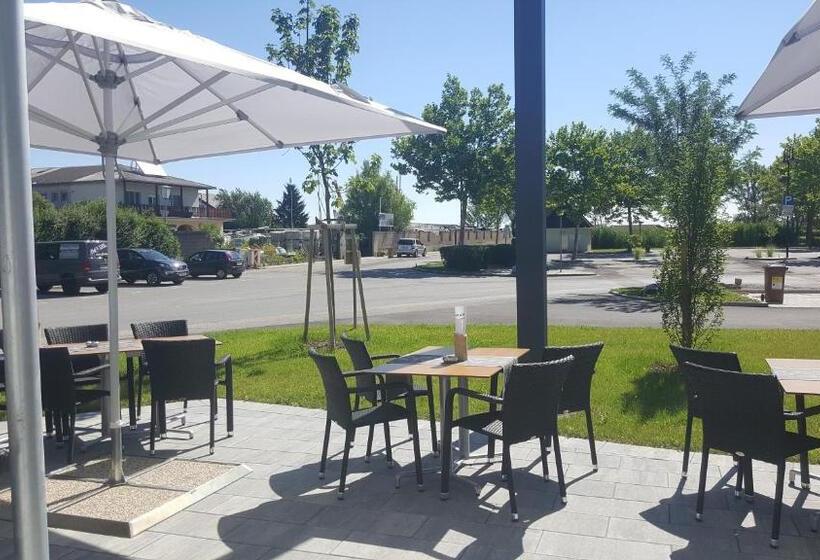 Отель Katamaran