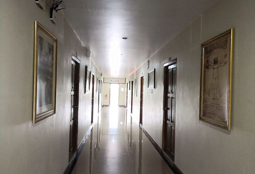 בית מלון כפרי Phadaeng