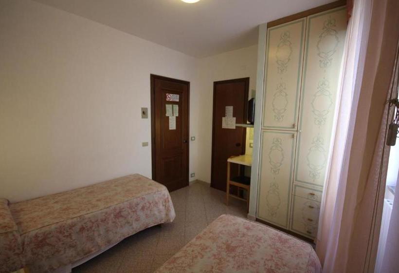 בית מלון כפרי Piemontese