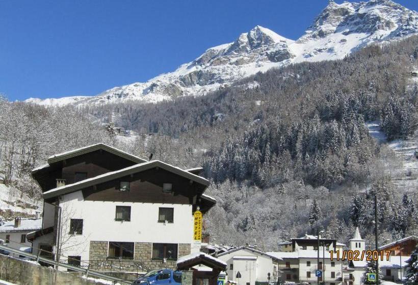 בית מלון כפרי Punta Cian