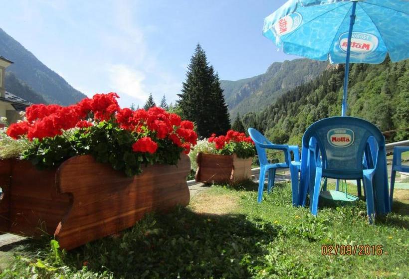 בית מלון כפרי Punta Cian