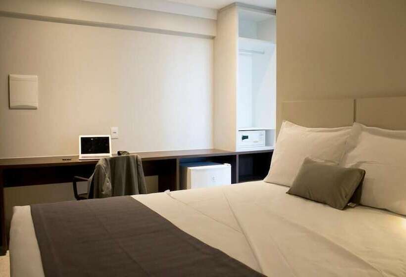 فندق Real Executive