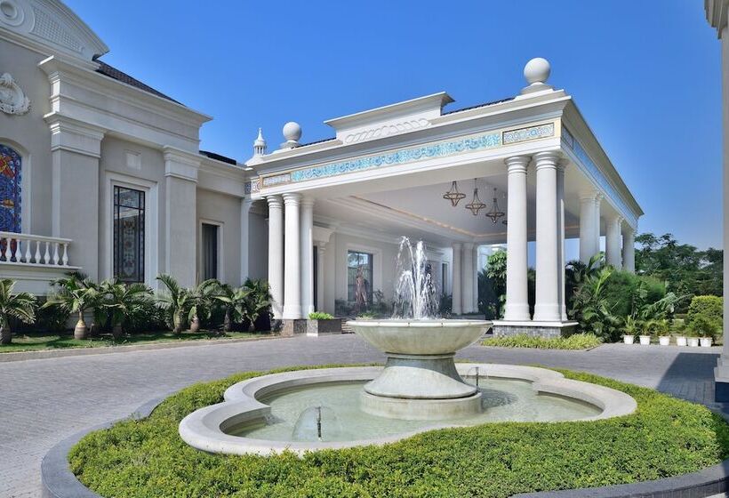 酒店 Sheraton Grand Palace Indore