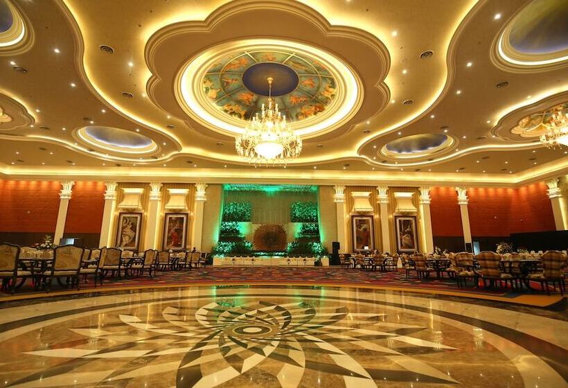 酒店 Sheraton Grand Palace Indore