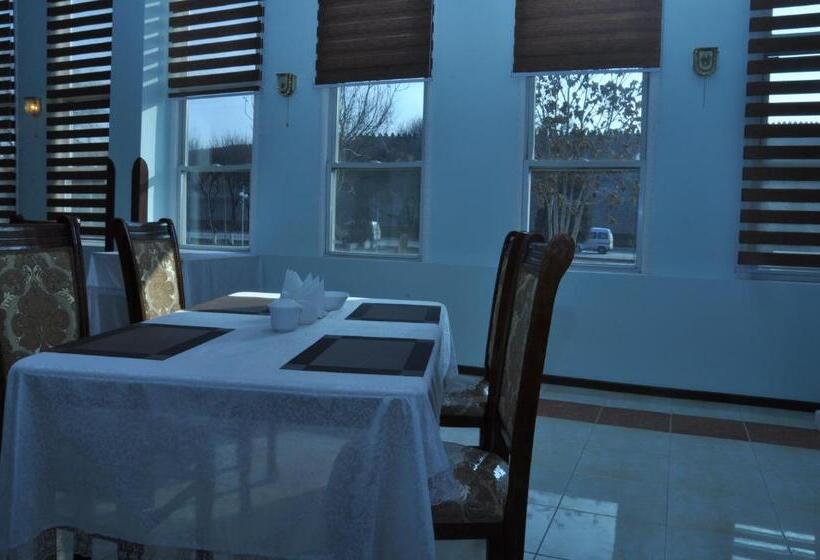 ホテル Shokhjakhon