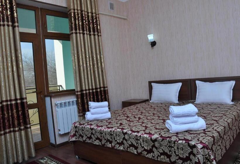 ホテル Shokhjakhon