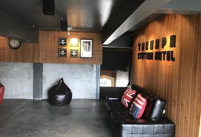 ホテル Takuapa Station