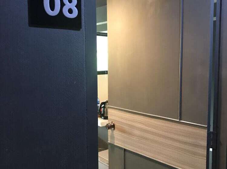 ホテル Takuapa Station