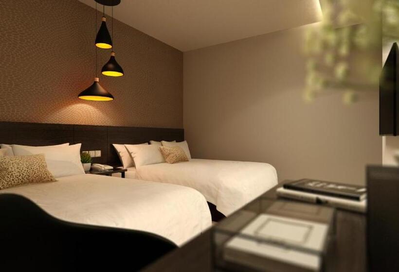 בית מלון כפרי The Square