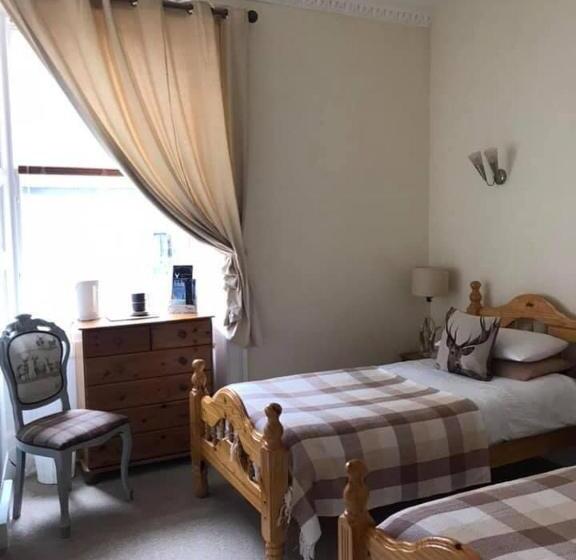 בית מלון כפרי The Stag Head