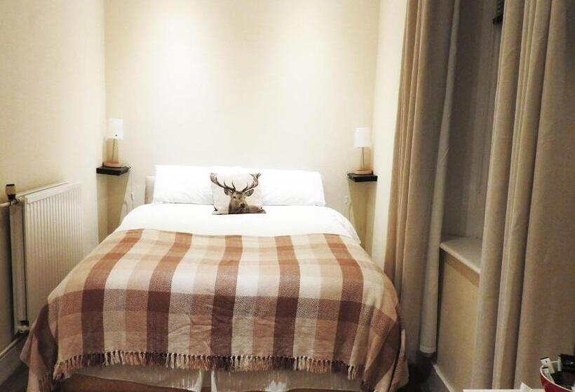 בית מלון כפרי The Stag Head