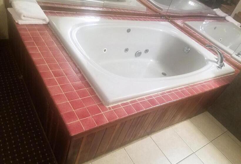 فندق على الطريق Travelers Lodge