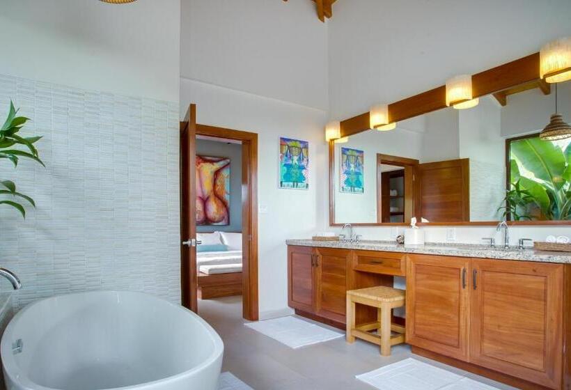 Naïa Resort And Spa