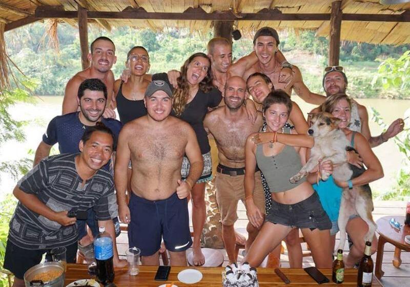 Vangvieng Rock Backpacker Rooftop Hostel