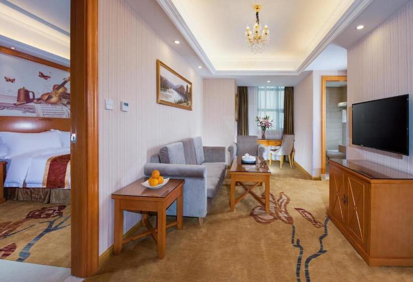 Отель Vienna  Chaozhou Bus Terminal Branch