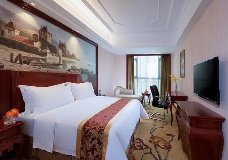 Vienna International Hotel Heyuan Yajule Garden