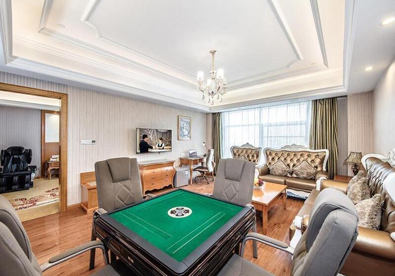 Vienna International Hotel Xinyang Yangshan New District