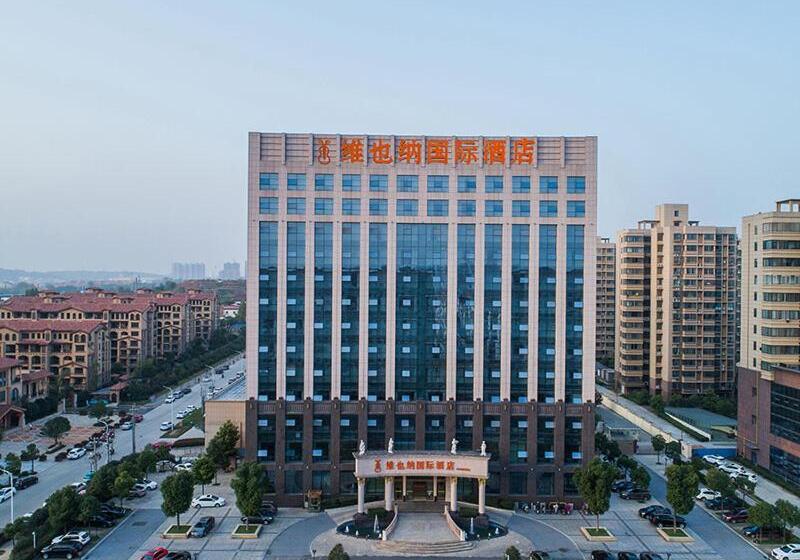 Vienna International Hotel Xinyang Yangshan New District