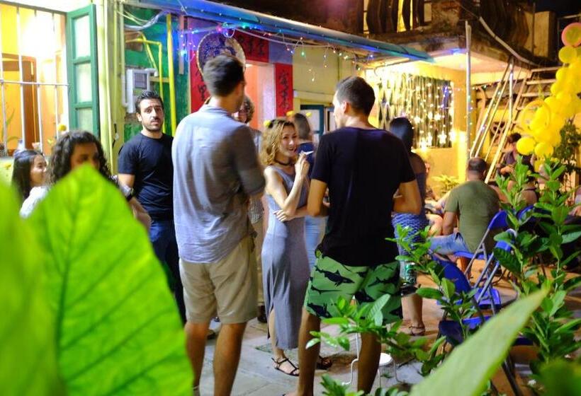 Yellow House Hostel Huizhou West Lake