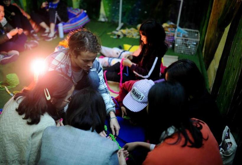 Yellow House Hostel Huizhou West Lake