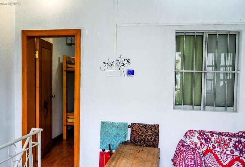 Yellow House Hostel Huizhou West Lake