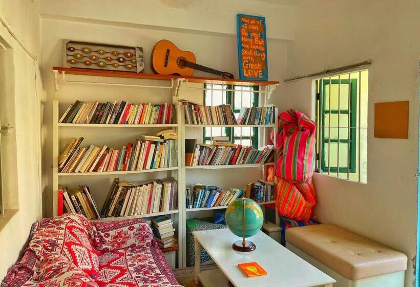 Yellow House Hostel Huizhou West Lake