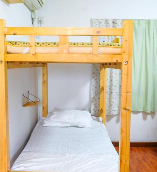 Yellow House Hostel Huizhou West Lake