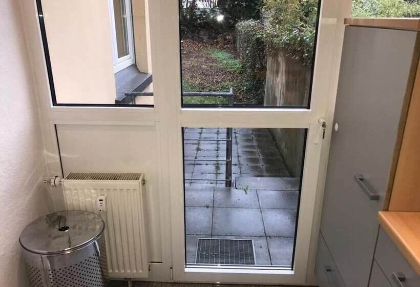 A&s Hostel Bonnerstr. 64