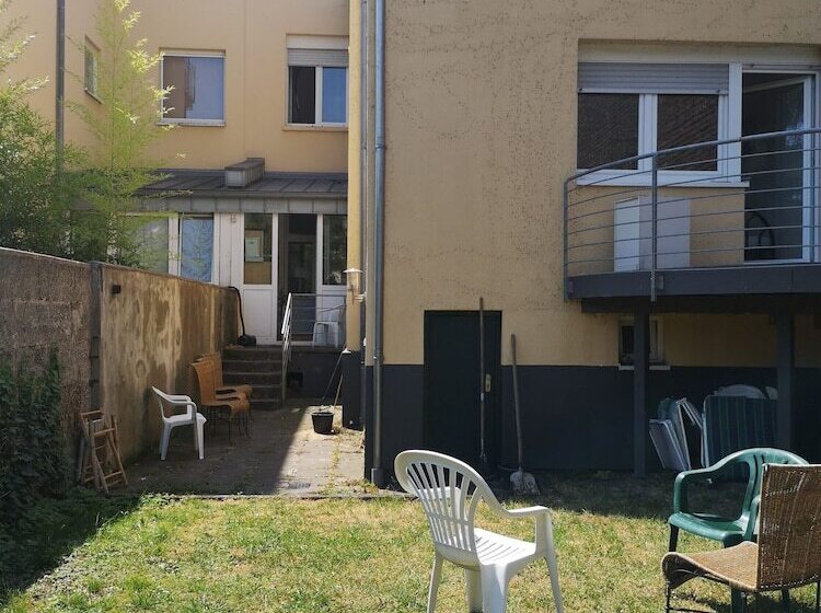 A&s Hostel Bonnerstr. 64